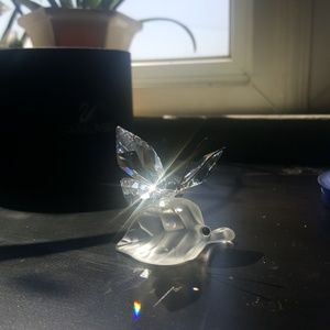 Swarovski crystal Butterfly on Leaf